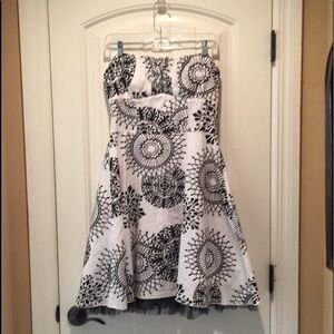 RUBY ROX  Jr. 13 Strapless Built in Bra, Underskirt with Soft Tulle, Zipperback.